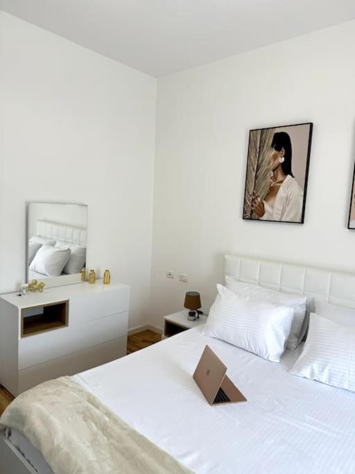 Sol Apartments - 2 Bedrooms Shkoder Exterior photo